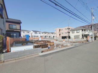 【前面道路含む現地写真】