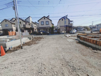 【前面道路含む現地写真】 | 中央協定道路　幅員６．０ｍ