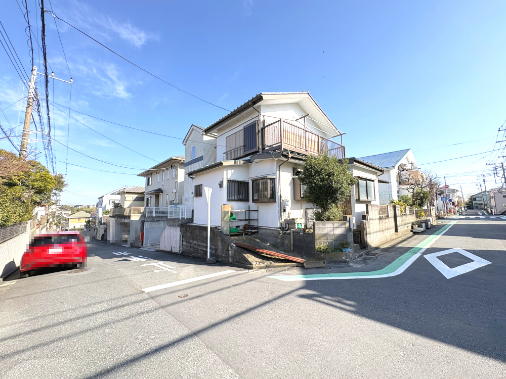 ～角地に面した広々とした土地～鴨居一丁目建築条件無し売地の画像