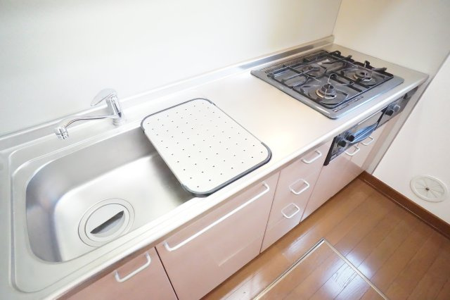 カーサ三矢小台Aのキッチン