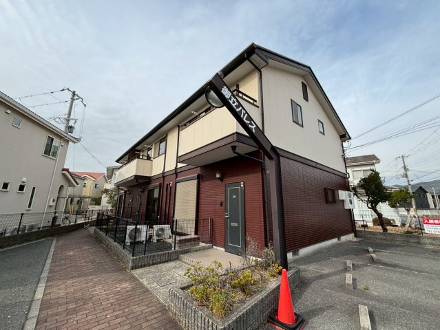 御立パレスの外観