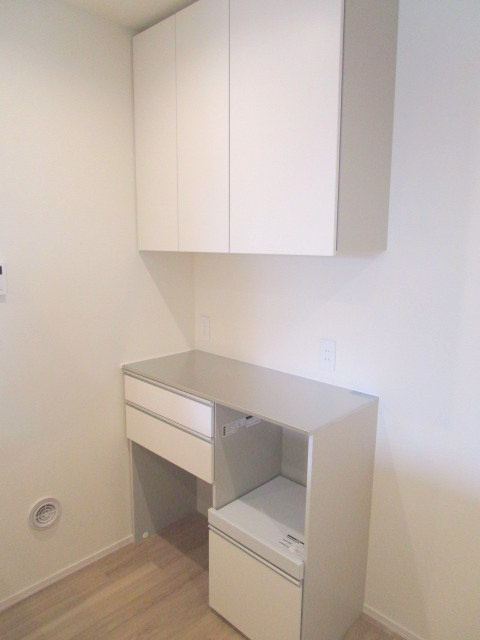 ＡｎｇｅＢ　アンジュビーの内装|★備付食器棚★