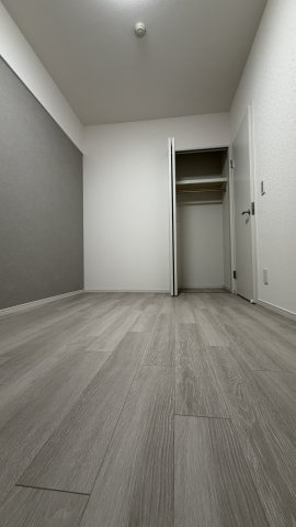 コスモ川口朝日町の洋室|使い勝手のいい洋室です