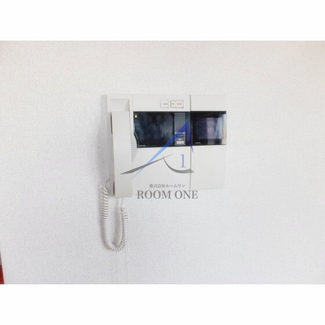 サンクレイドルレヴィール池袋のセキュリティ|モニター付きインターホンです。