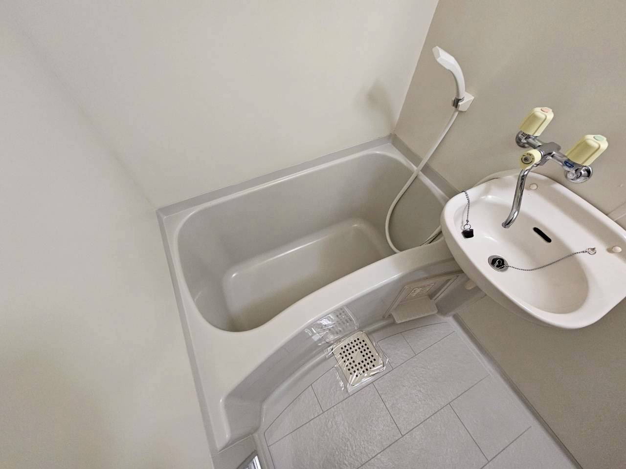 ヴィラセゾン甲南の浴室