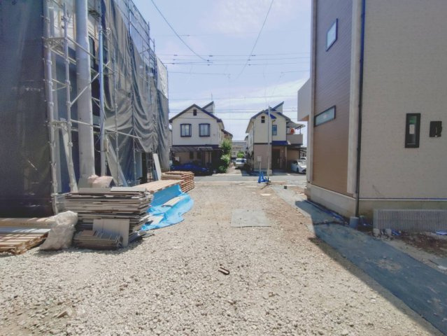 【前面道路含む現地写真】 | 川越市藤原町　新築戸建て　全5棟 | 中央協定道路　幅員６．０ｍ