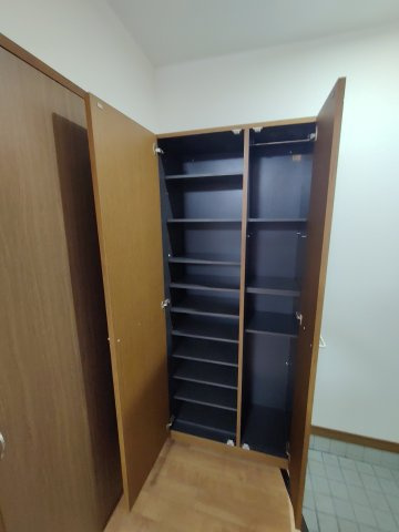 共豊ハイツ３の玄関