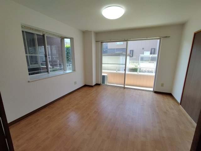 共豊ハイツ３の居間・リビング