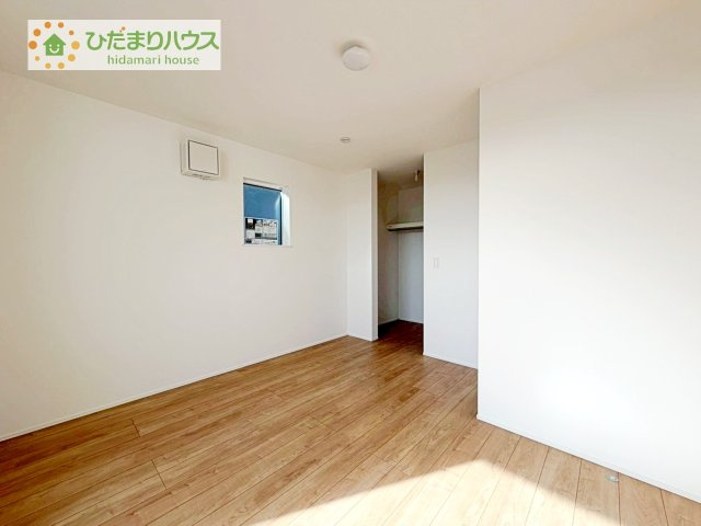 【洋室】 | 取手市青柳第3期　新築戸建　7号棟 | 広めの主寝室は、ベッドの他にもパソコンデスクやドレッサーなども置けちゃいます(*^-^*)