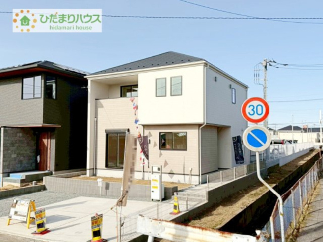 【外観】 | 取手市青柳第3期　新築戸建　7号棟 | 小中学校まで、それぞれ徒歩10分圏内！子育て環境良好です！