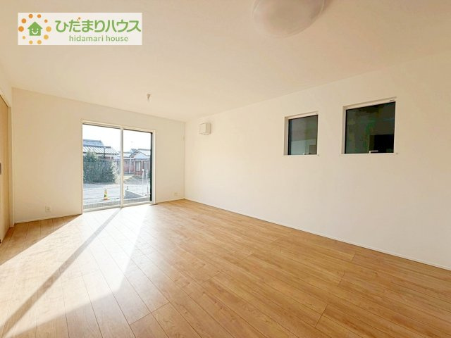 【居間・リビング】 | 取手市青柳第3期　新築戸建　7号棟 | 家族団らんの時間も増えそうなくつろぎのLDK☆