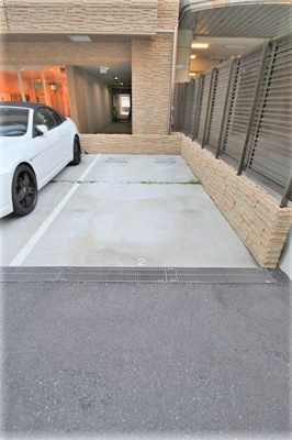 【駐車場】 | ラクラス長堀橋