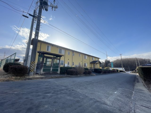 想定年間賃料858万　想定利回り13.2％　S造の外観