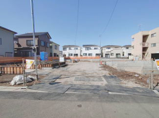 【前面道路含む現地写真】 | 中央協定道路　幅員６．０ｍ