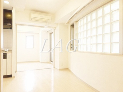 【居間・リビング】 | レックス赤坂レジデンス | 洋室のお部屋です。