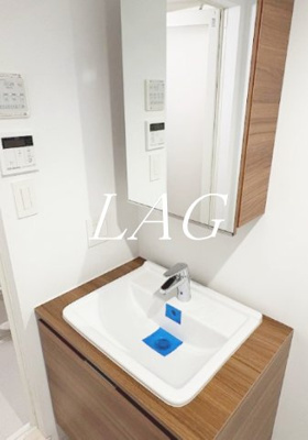 【洗面所】 | ザ コンラスト大井町 | 独立洗面台です。