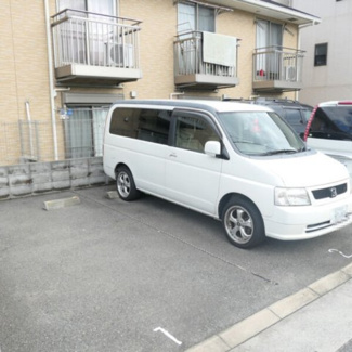 【駐車場】
