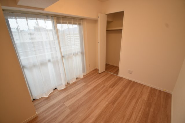 エスポワール吉塚の洋室