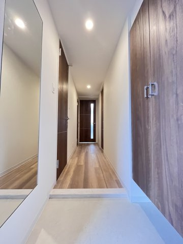 大阪市都島区中野町３丁目の賃貸マンションの玄関