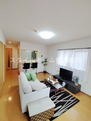 【居間・リビング】 | エスポワール・Ⅱ | リビングです