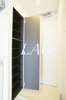 【玄関】 | リブリ・LIBERTAS | 玄関です。