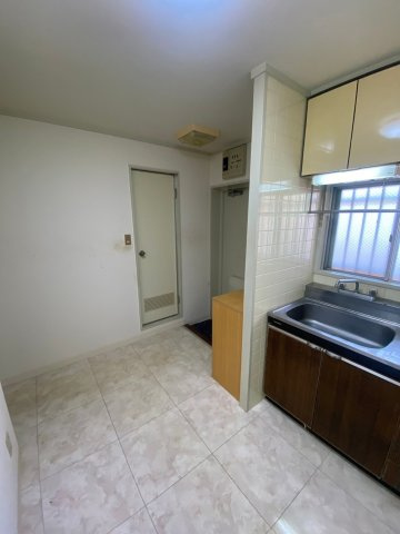 サニーハイツKの玄関