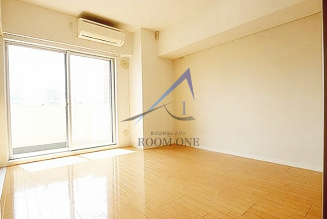 ＫＬＣタワーの居間・リビング|洋室のお部屋です。