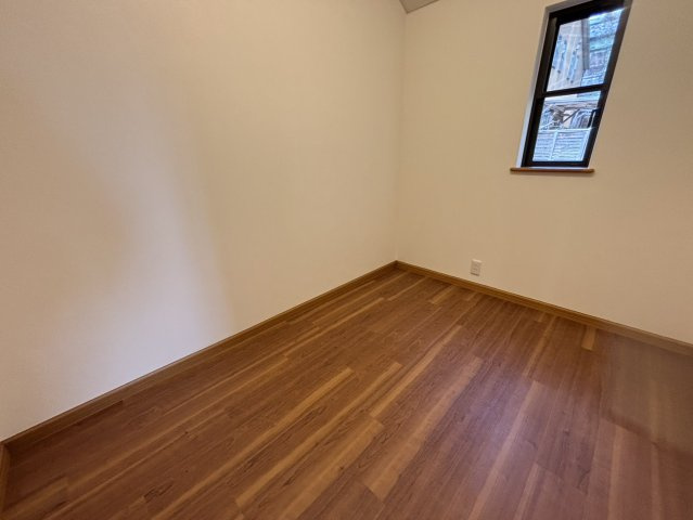 鴨子ヶ原２丁目戸建の収納|ウォークインクローゼット