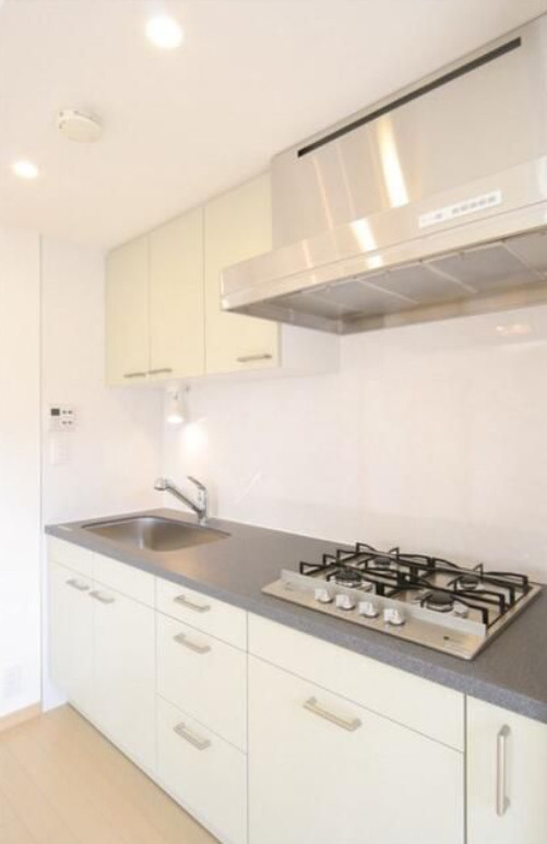 レジディア三軒茶屋　1Fコンビニ　駅近　リノベーションのキッチン