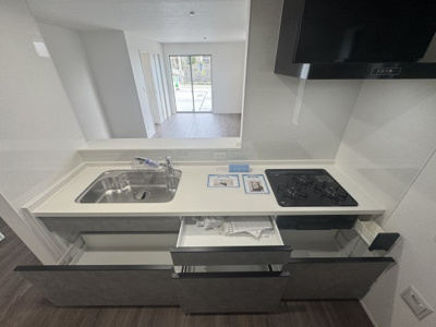 【キッチン】 | 糸満市喜屋武（全2棟） | 1号棟　収納充実システムキッチン♪