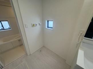 【ランドリースペース】 | 糸満市喜屋武（全2棟） | 1号棟　洗濯機置き場♪