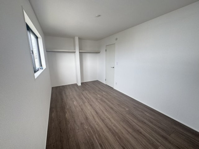 【洋室】 | 糸満市喜屋武（全2棟） | 1号棟　洋室7.12帖＋Wクロゼット付き♪