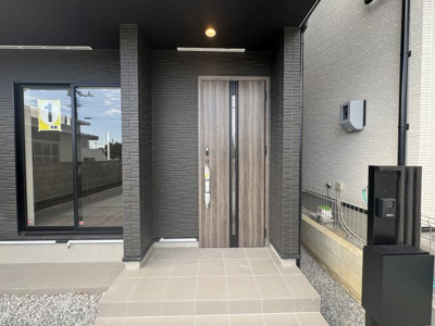 【玄関】 | 糸満市喜屋武（全2棟） | 1号棟　スマートキー付き♪