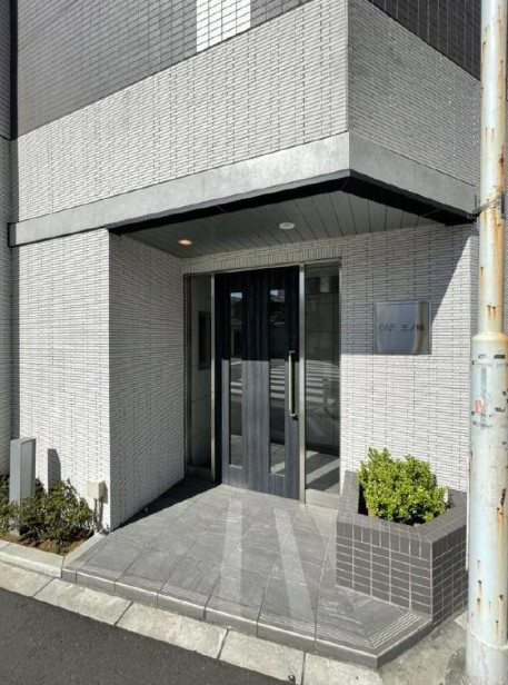 ＯＮＥ三ノ輪のエントランス