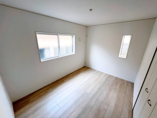 クレイドルガーデン阪南市自然田第３　１号棟　新築戸建の洋室