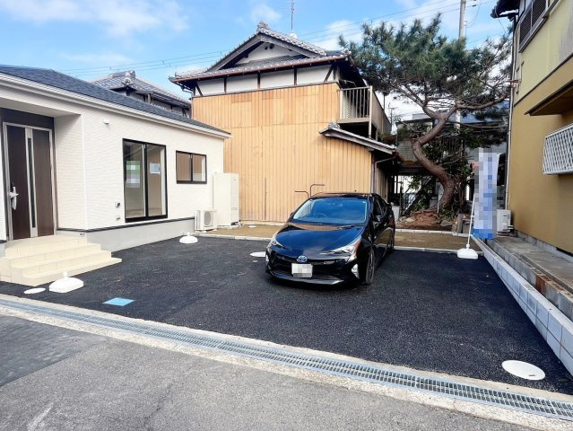 クレイドルガーデン阪南市自然田第３　１号棟　新築戸建の駐車場