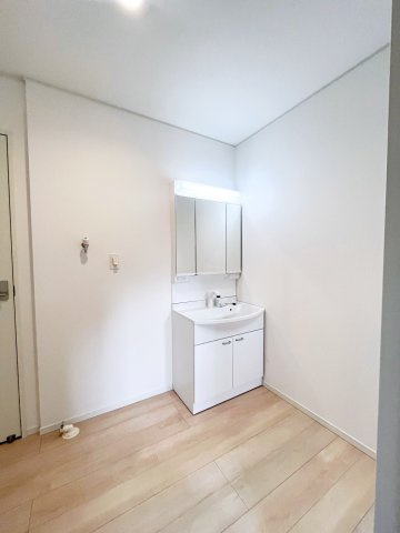 クレイドルガーデン阪南市自然田第３　１号棟　新築戸建の独立洗面台