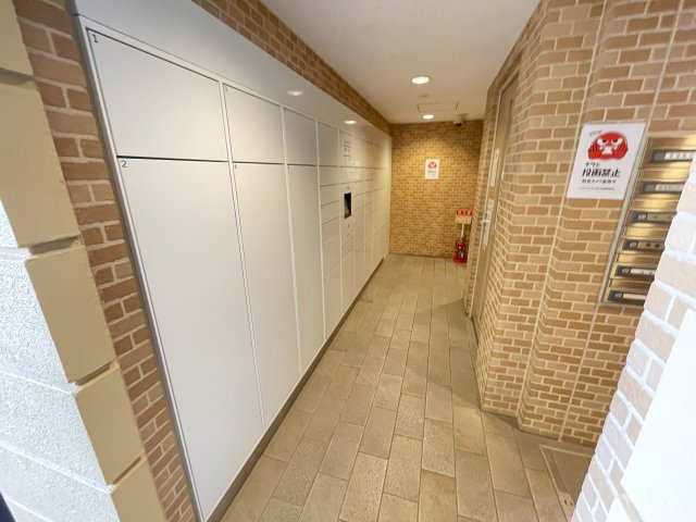 レイディアントシティ向ヶ丘遊園フランス街区のその他共用部分|宅配ボックス