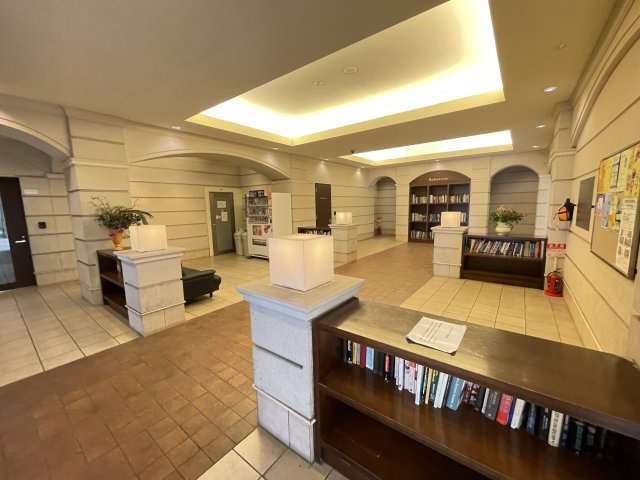 レイディアントシティ向ヶ丘遊園フランス街区のロビー|ロビー室内