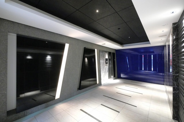 大阪市城東区関目３丁目の賃貸マンションのロビー