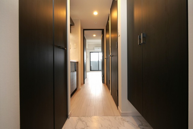 大阪市城東区関目３丁目の賃貸マンションの玄関