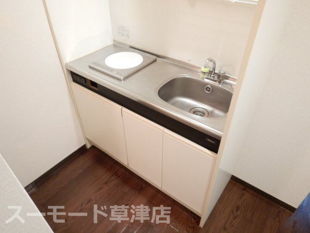 【キッチン】 | プラザダイエー草津 | コンパクトなキッチンで掃除もラクラク