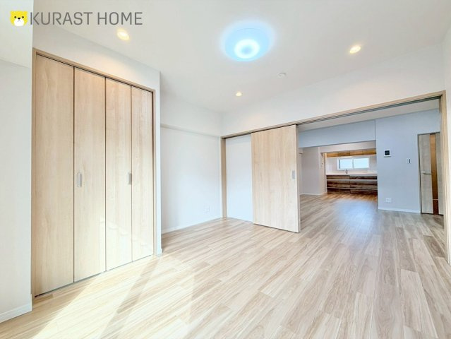 京都四条グランドハイツ　4階の居間・リビング