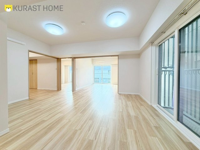 京都四条グランドハイツ　4階の居間・リビング