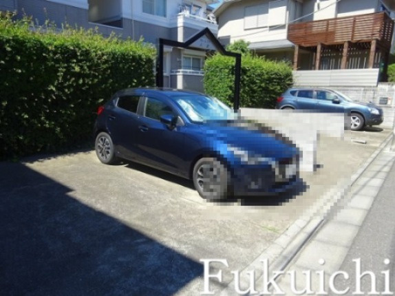 フォーレスト八雲の駐車場