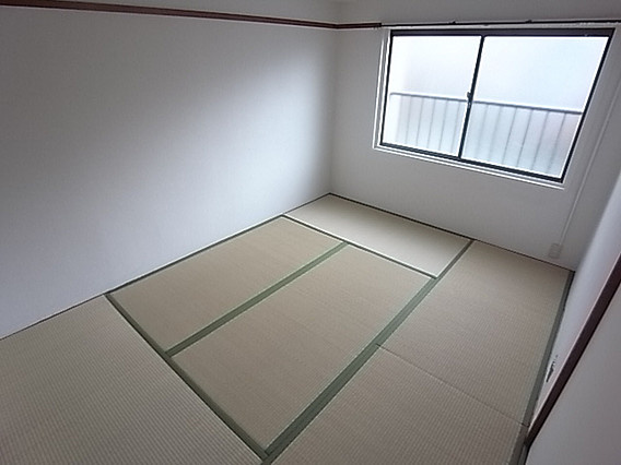 ニッシン岡本マンションの居間・リビング