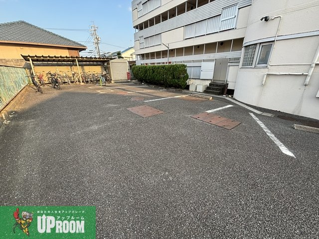 第2不二ガ丘ハイツの駐車場