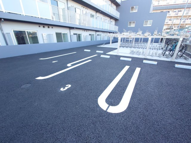 ジェノヴィア天王台の駐車場