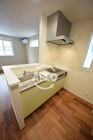 ルクシェ堂ヶ芝のキッチン|ルクシェ堂ヶ芝　システムキッチン