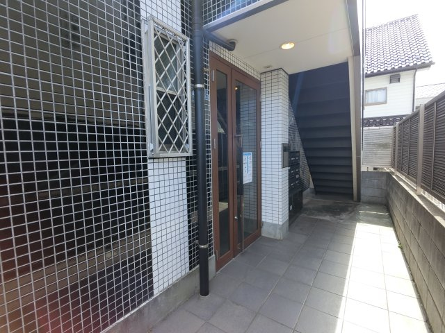 金太郎ヒルズ３９　３０４のエントランス